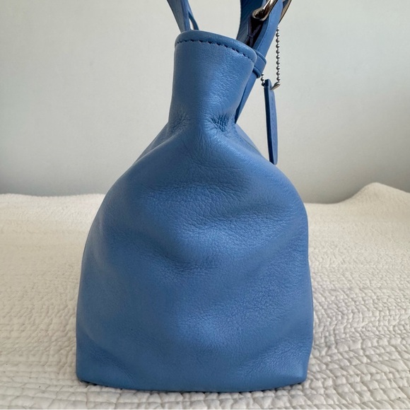 Coach Vintage Waverly Tote 4133 Blue Periwinkle Glovetanned Leather 1997 RARE - Picture 4 of 14